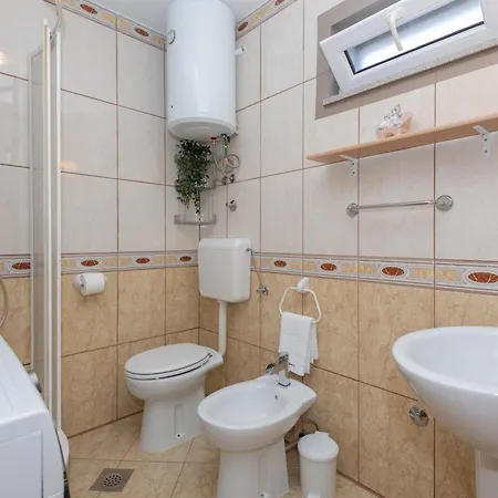 In With Free Parking Daire